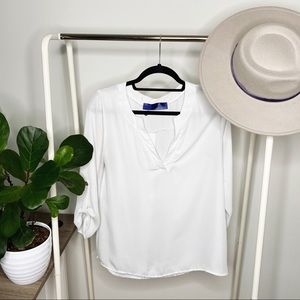 Francesca’s • White 3/4 Sleeve V-Neck Blouse